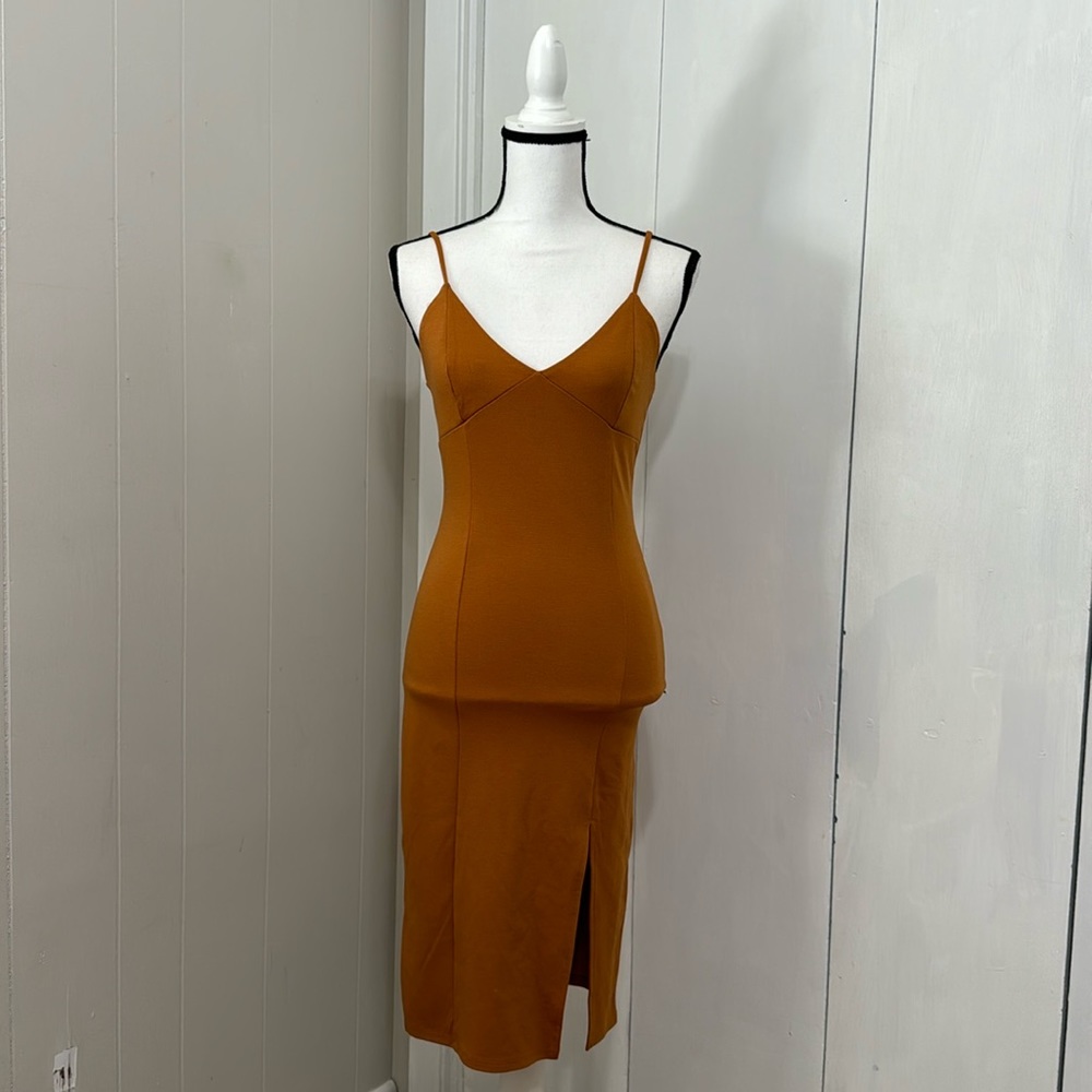 Elegant Tan Sleeveless Dress